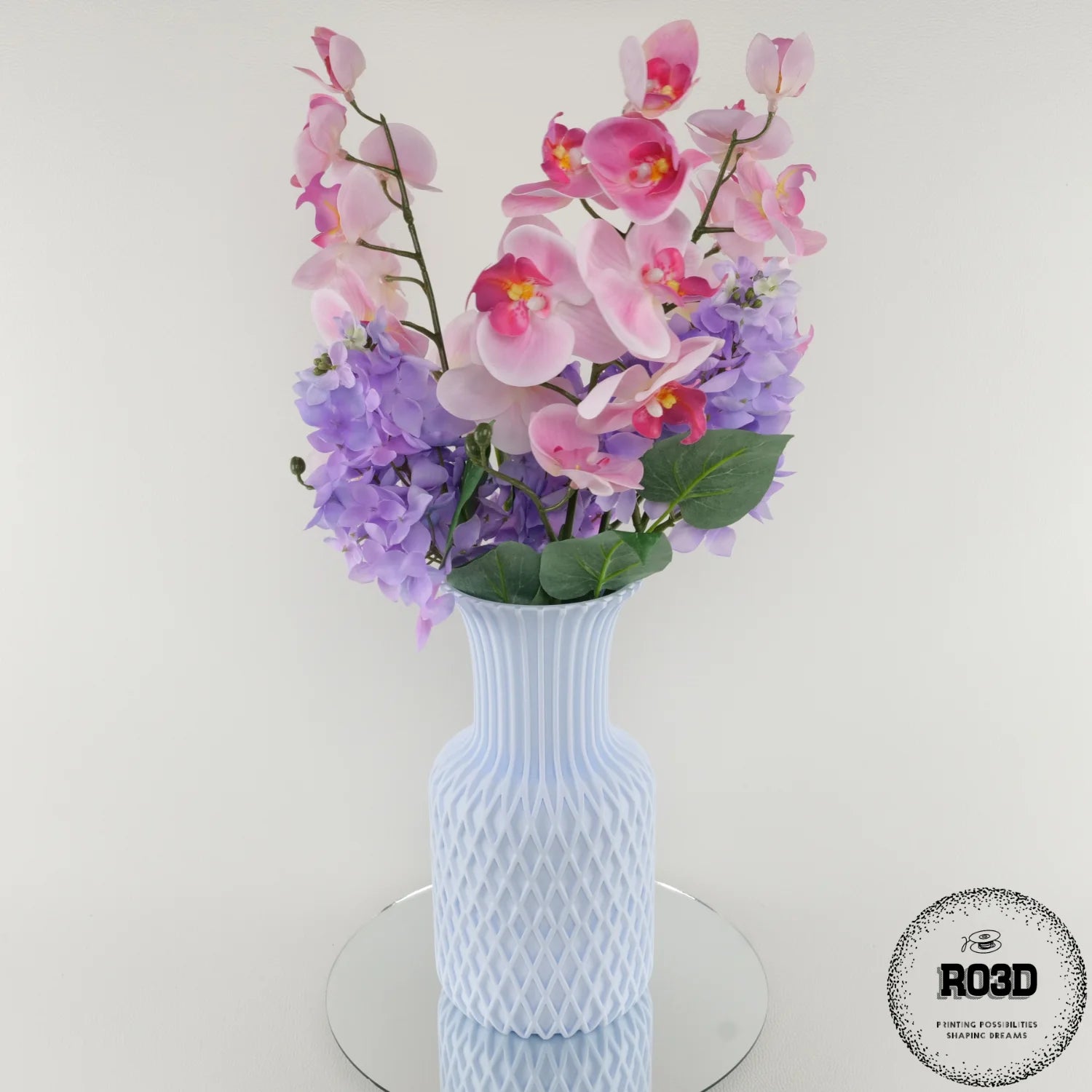 Juno - vedere laterală design 3D geometric cu linii precise, vază modernă minimalistă pentru flori uscate și decorațiuni