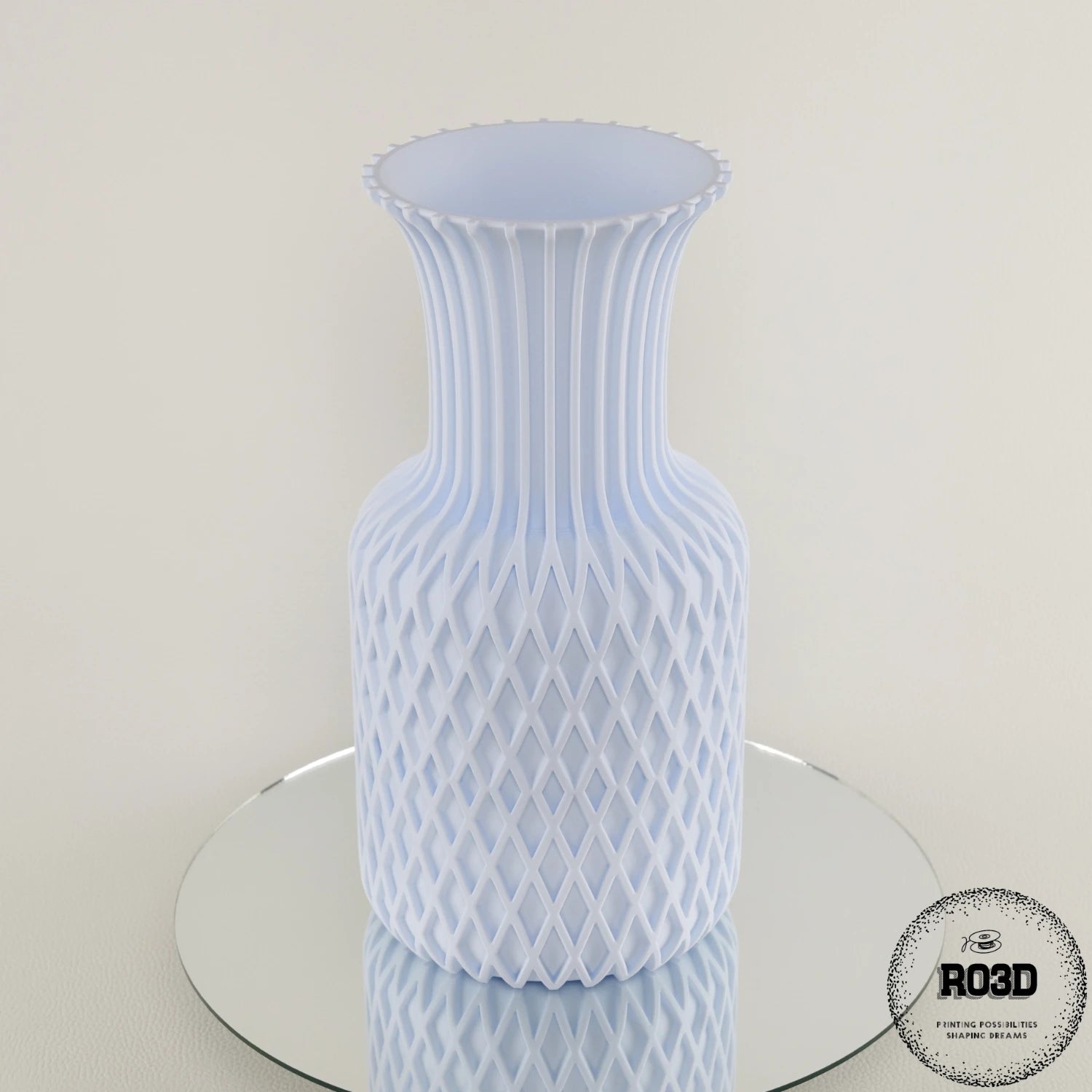 Juno - detaliu design geometric elegant cu linii rafinate distinctive, vază decorativă modernă pentru plante artificiale, RO3D