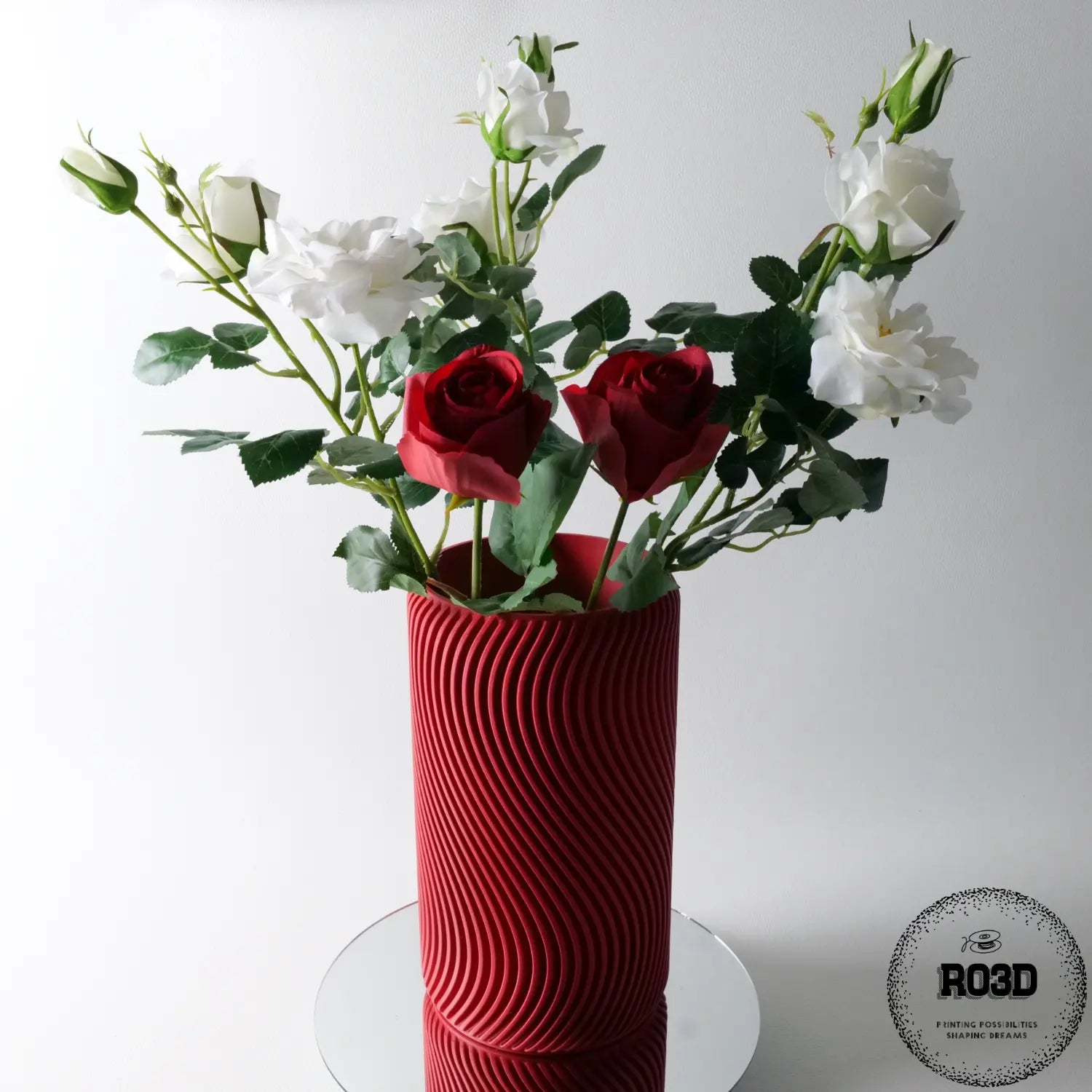 Rippled - vedere laterală design 3D geometric cu ondulații precise, vază modernă minimalistă pentru flori uscate și decorațiuni