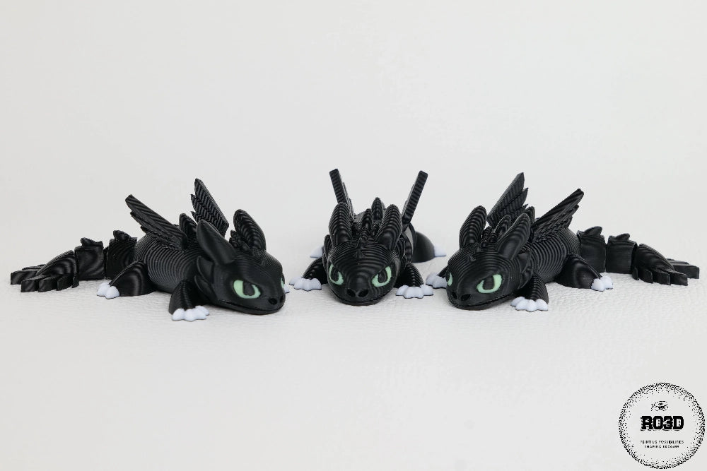 Night Fury - detaliu aripi și corp articulat dragon negru