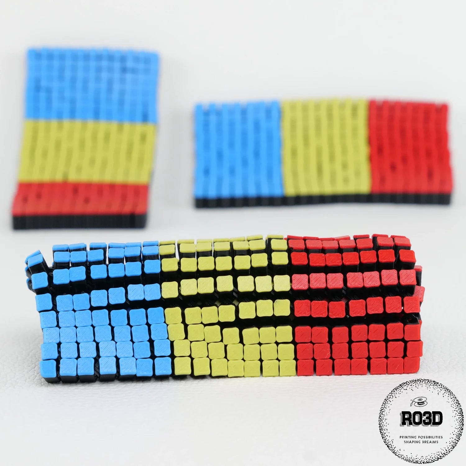 Steag tricolor articulat - cadou patriotic printat 3D