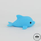 Figurină delfin croșetat - vedere laterală design unic