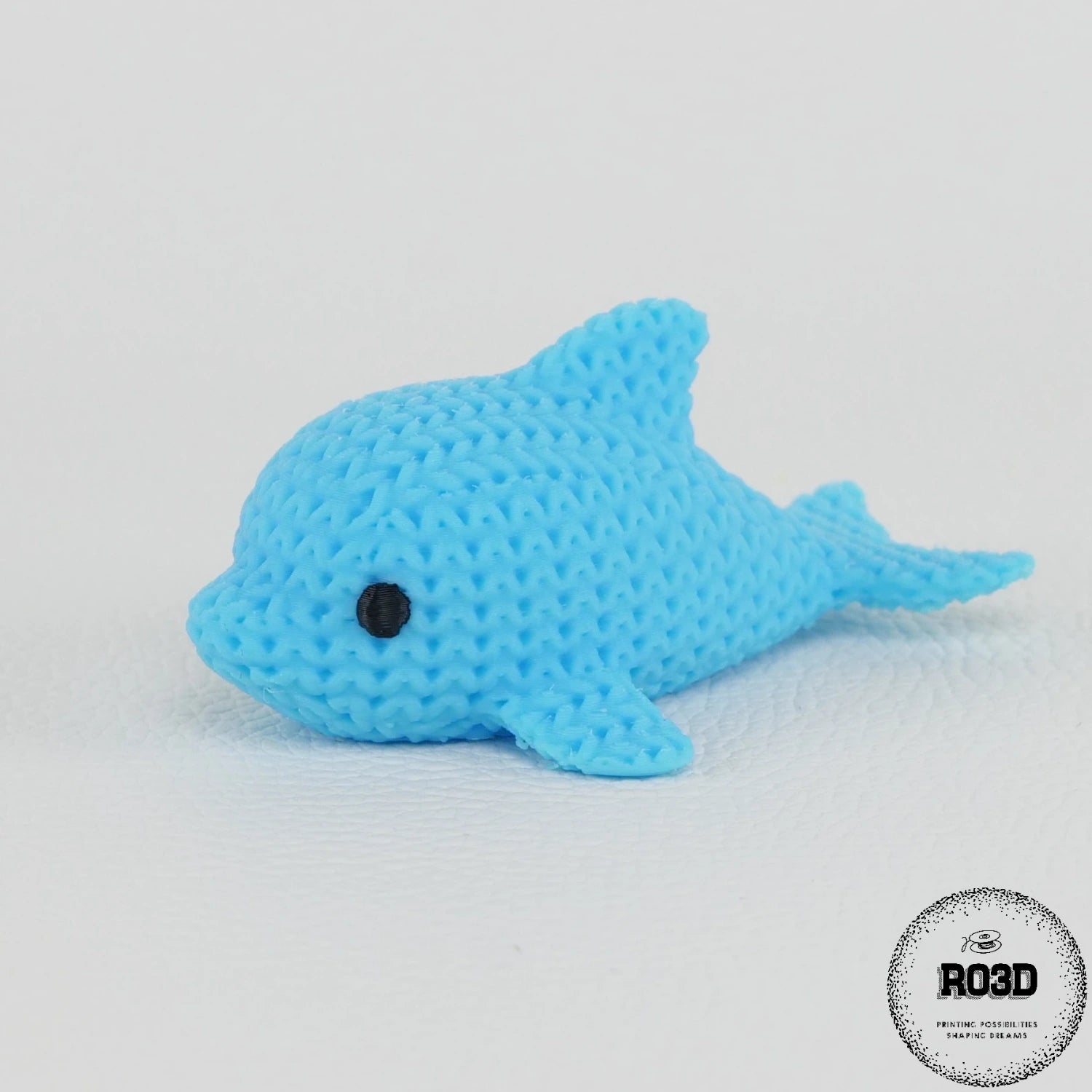 Figurină delfin knitted - cadou perfect pentru iubitorii de animale marine