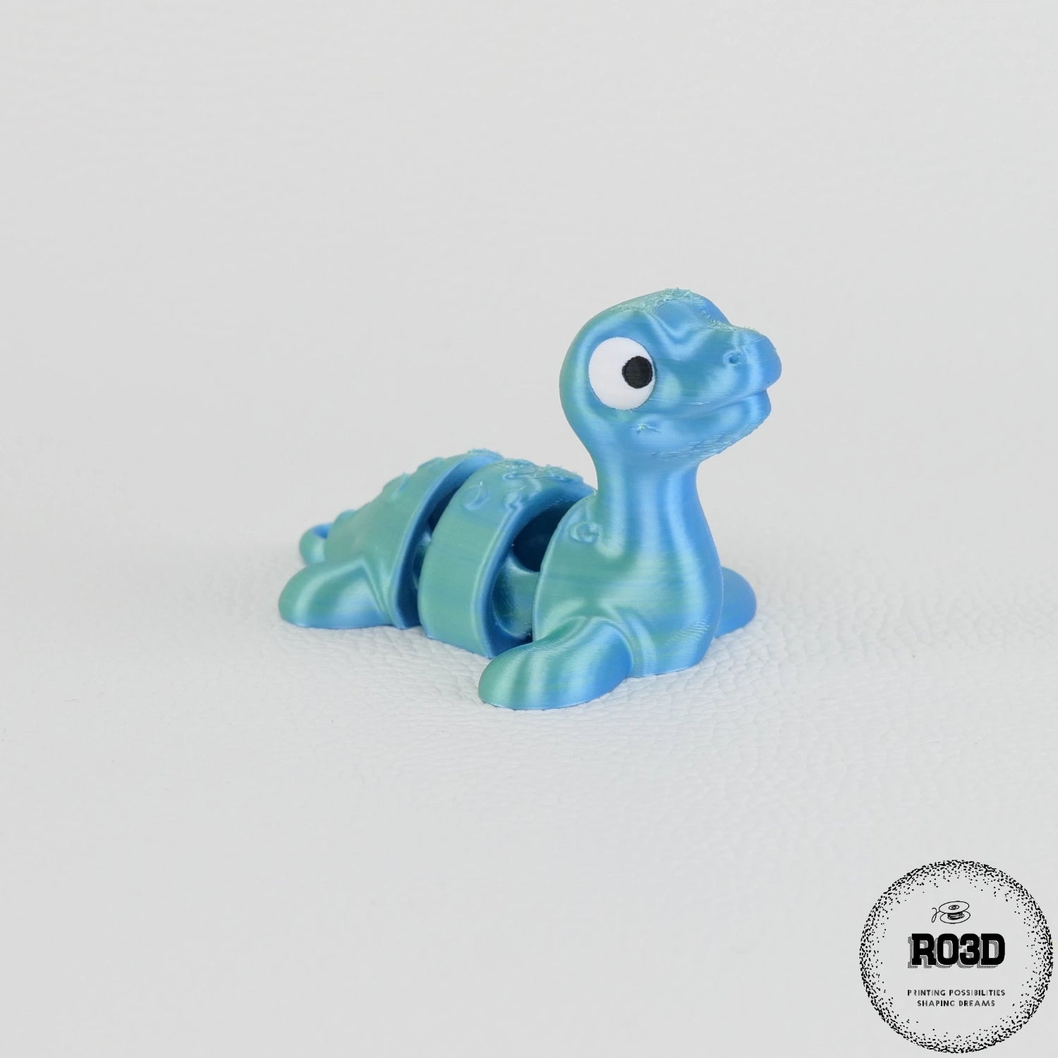 Flexi Lochness Monster - detaliu articulații mobile, creatură mitică printată 3D din România