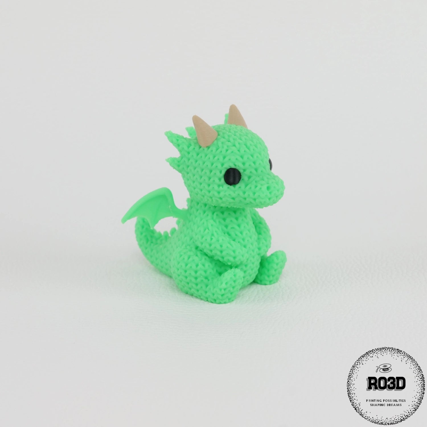 Knitted Dragon - vedere laterală cu articulații flexibile, dragon croșetat printat 3D premium Smoggy3D