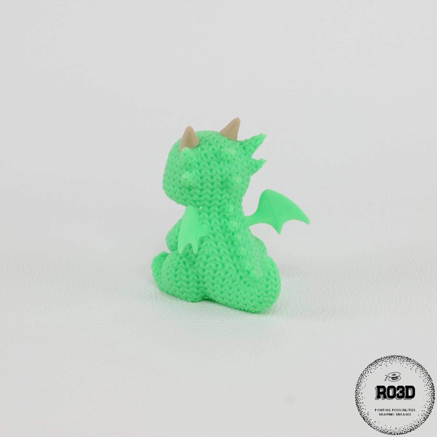 Figură articulată Knitted Dragon - detaliu segmente flexibile și aripi, decorațiune premium printată 3D