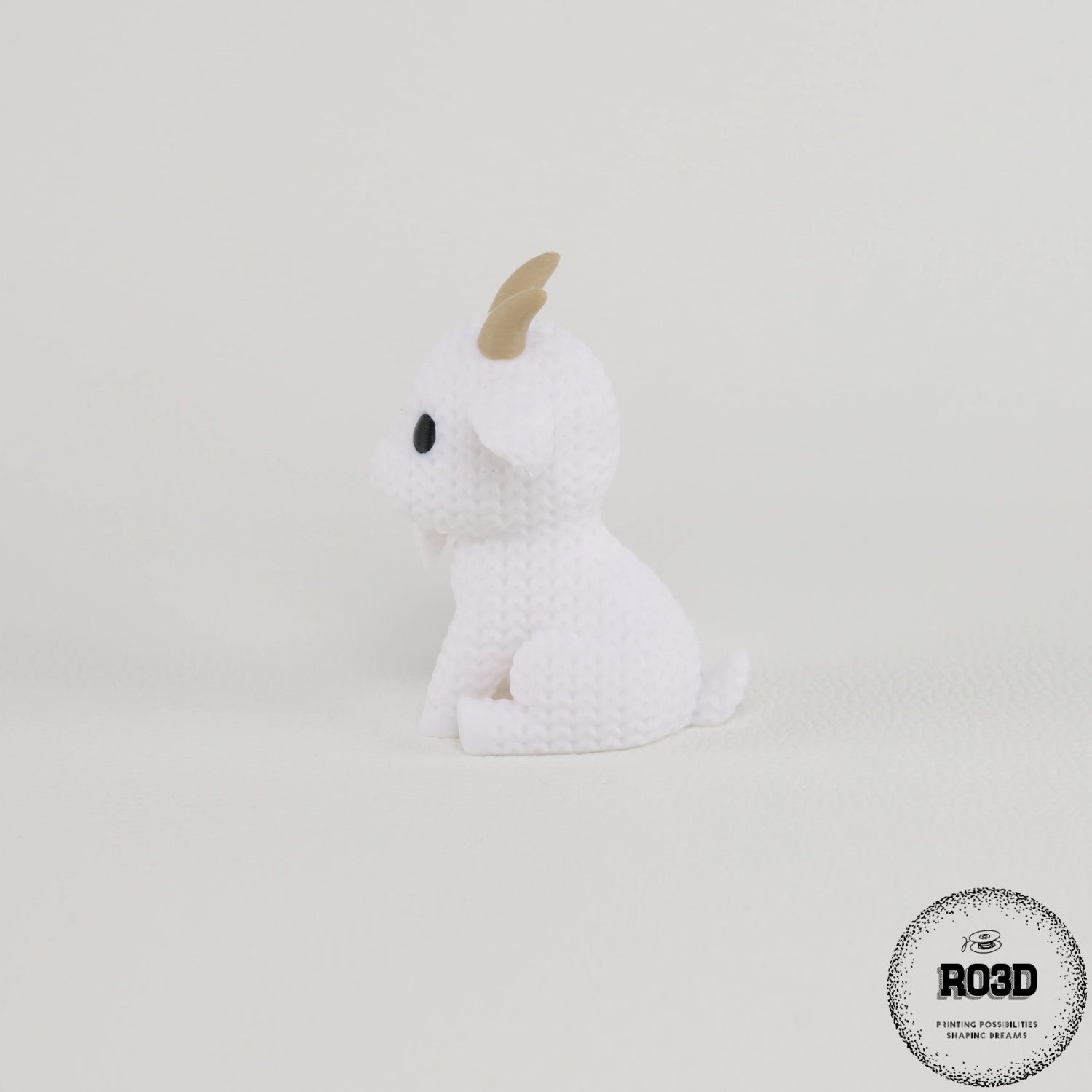 Figură articulată Knitted Goat - detaliu segmente flexibile și coarne, decorațiune premium printată 3D