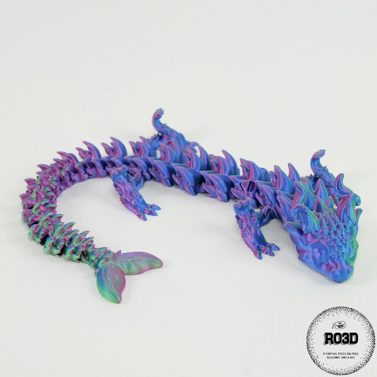 Emerald Tide Dragon articulat - vedere laterală detalii corp și aripi cu nuanțe smarald PinkyWings
