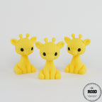Knitted Giraffe figurină 3D - vedere frontală cap adorabil și gât elegant textil