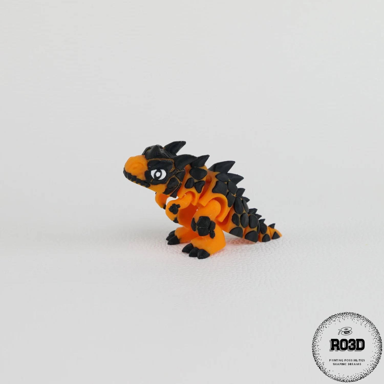 T-Rex Articulated Dinosaur figurină 3D - vedere detaliu cap cu colți și expresie fierce