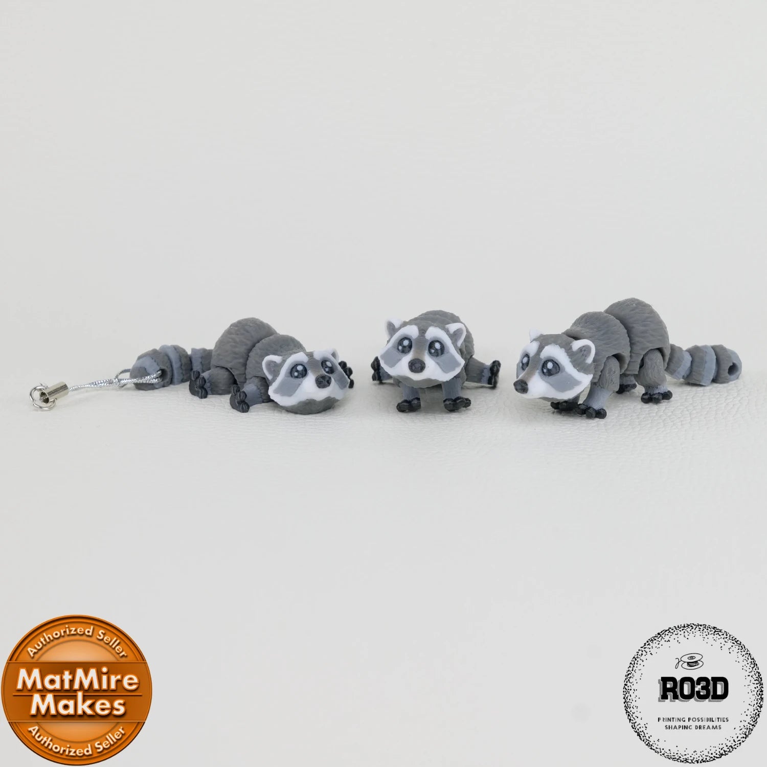 Mini Raccoon - Raton Articulat 3D Adorabil cu Breloc, vedere completă cu breloc funcțional integrat