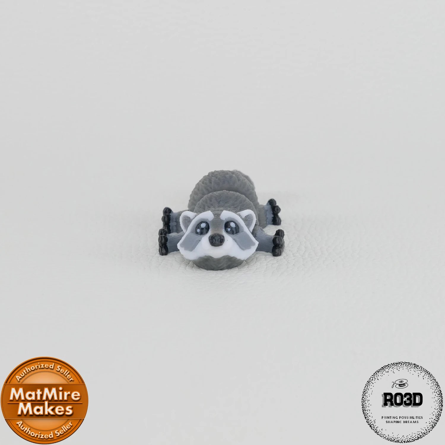 Mini Raccoon - Raton Articulat 3D cu Breloc, vedere laterală alternativă cu detalii ale blănii