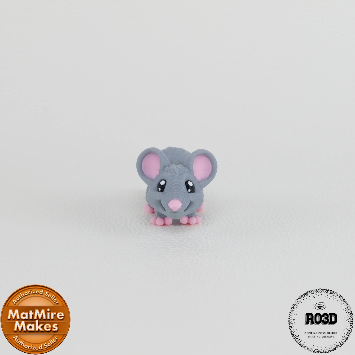 Mini Mouse - Șoricel Articulat 3D Adorabil cu Breloc, vedere frontală cu ochi mari curioși și bot caracteristic