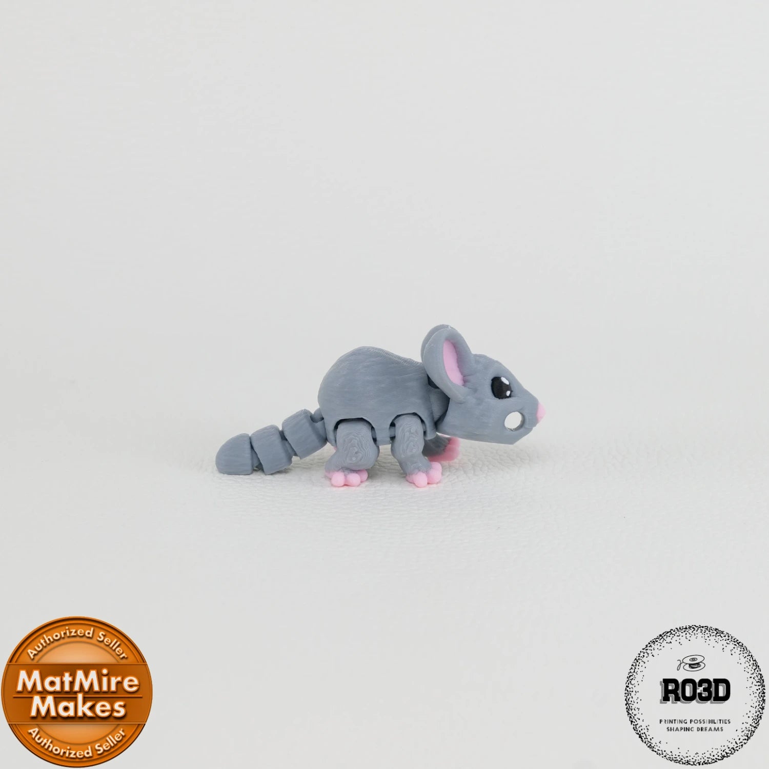 Mini Mouse - Șoricel Articulat 3D cu Breloc, vedere perspectivă cu membre articulate și trăsături kawaii