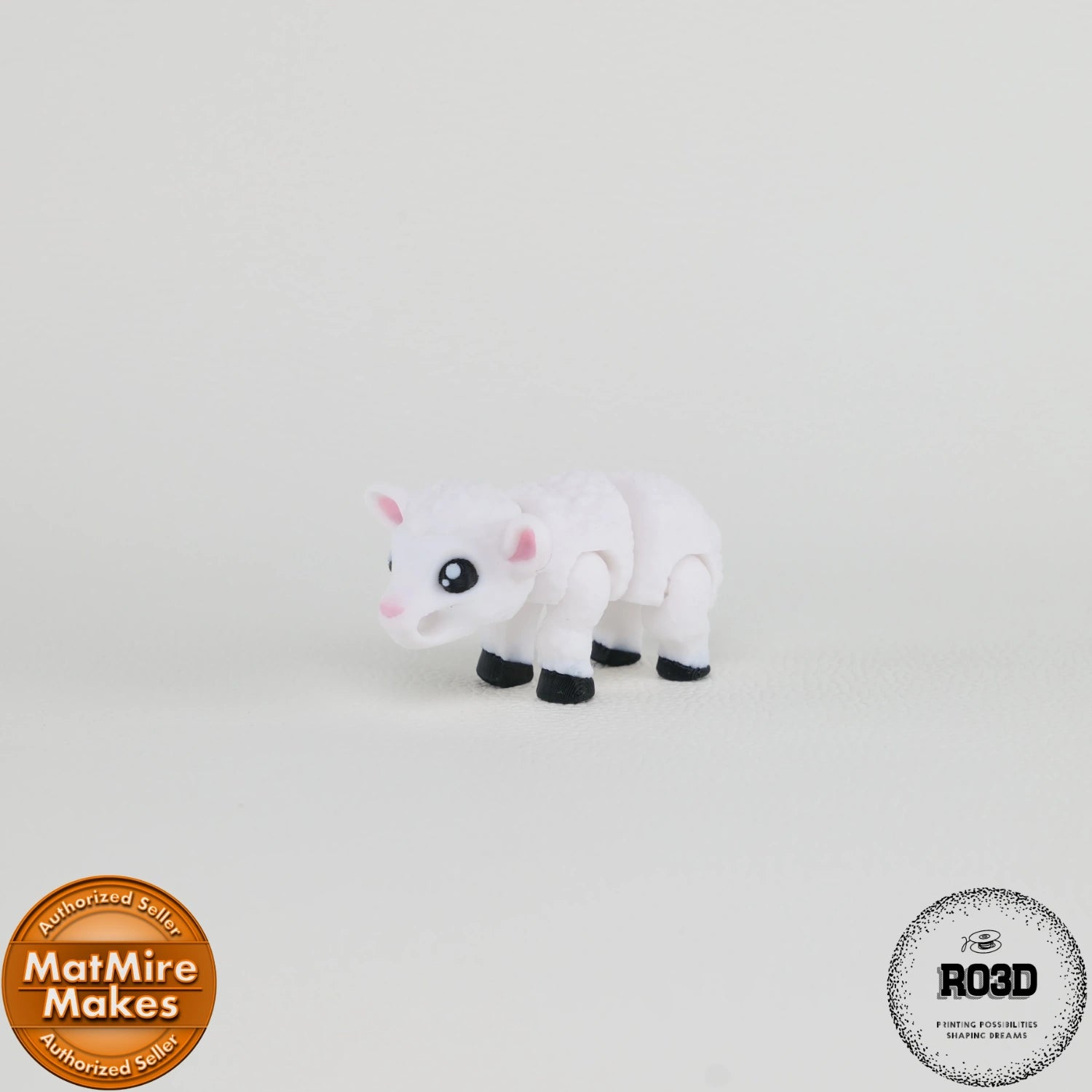 Mini Lamb - Miel Articulat 3D, vedere perspectivă cu copite detaliate și proporții autentice