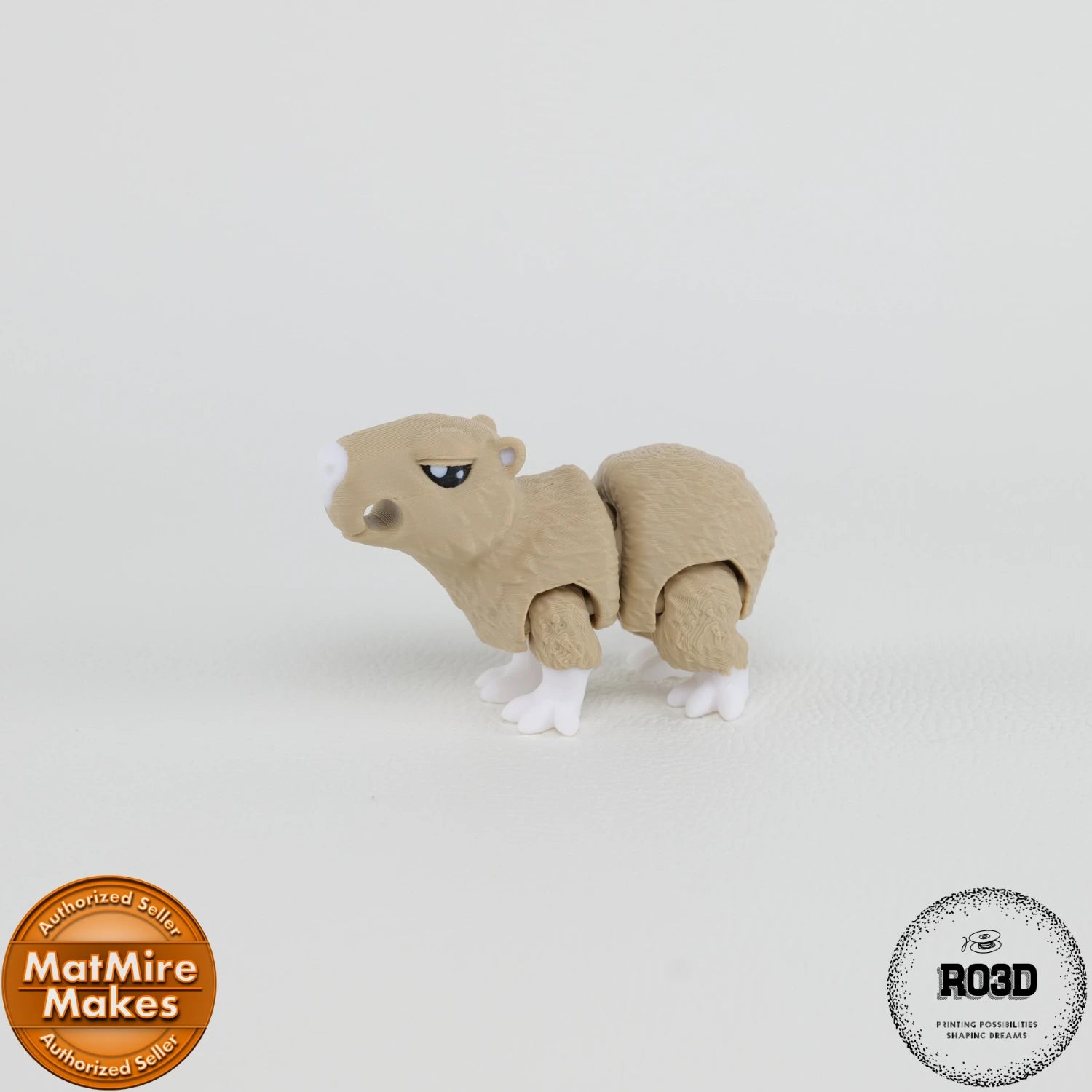 Mini Capybara - Capibară Articulată 3D Adorabilă, vedere din spate cu corp masiv și proporții realiste