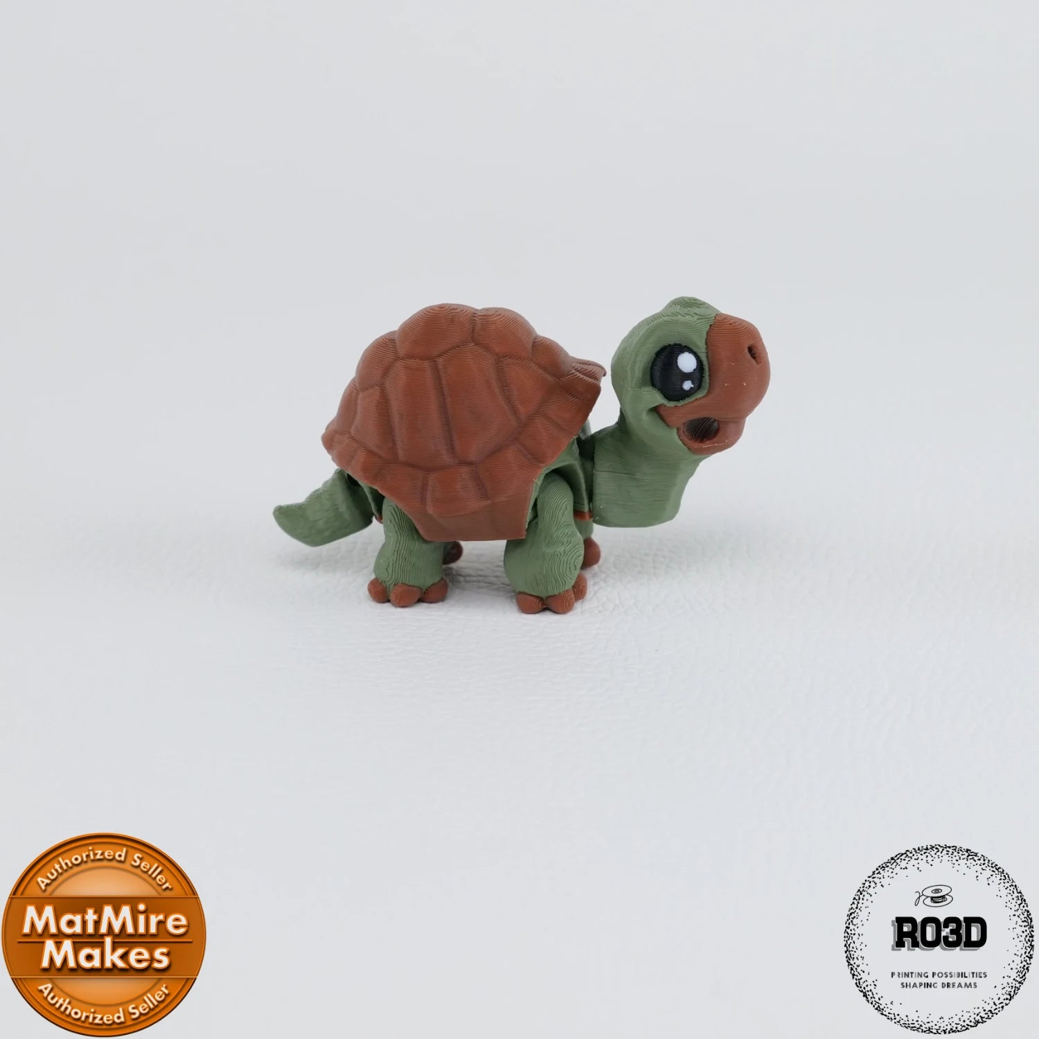 Mini Tortoise - Broască Țestoasă Articulată 3D cu Breloc Keychain, detaliu texturi carapace și finisaj premium