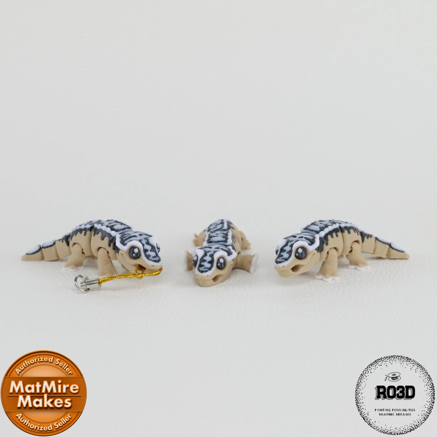Mini Crested Gecko - Gecko cu Creastă Articulat 3D cu Breloc Keychain, vedere de ansamblu cu toate trăsăturile distinctive și breloc funcțional