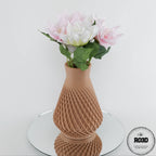 Vaza Influx - Vază 3D Geometric Modern, vedere de ansamblu cu flux geometric și suprafețe netede elegante