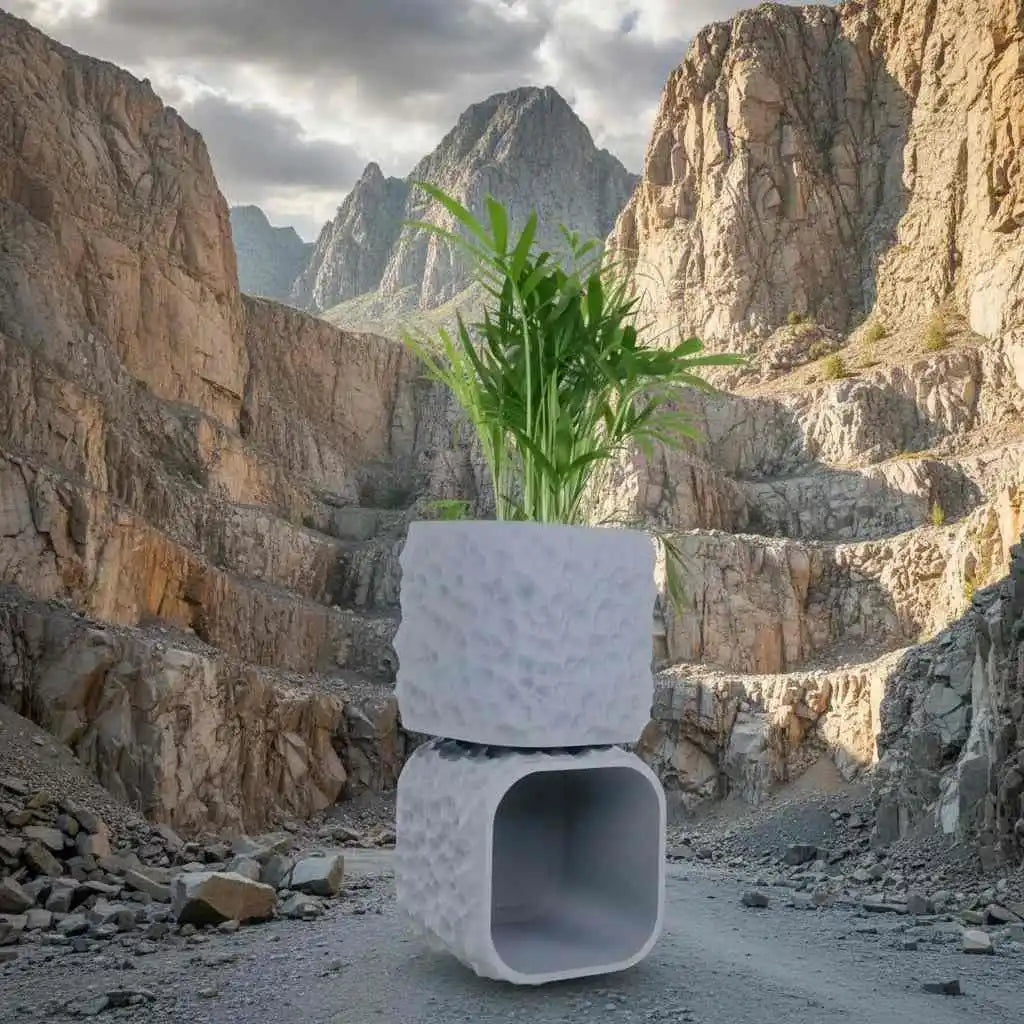 Ghiveci Terraforma - Ghiveci 3D Geometric Modern Design Terraforma, vedere principală cu linii inspirate de formațiuni terestre și design minimalist