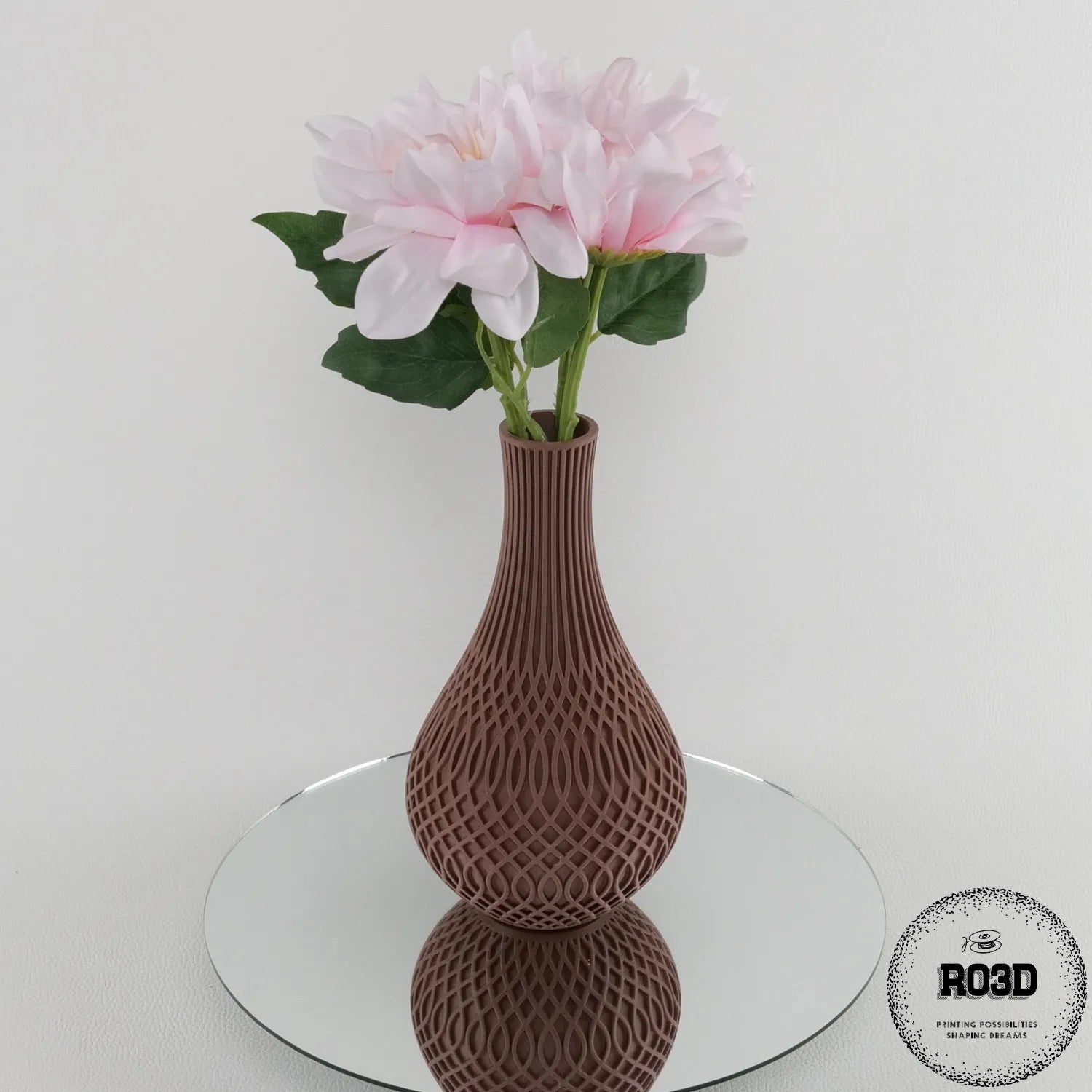 Vaza Inflect - Vază Decorativă 3D Geometric Modern, vedere close-up cu detalii geometrice inflect