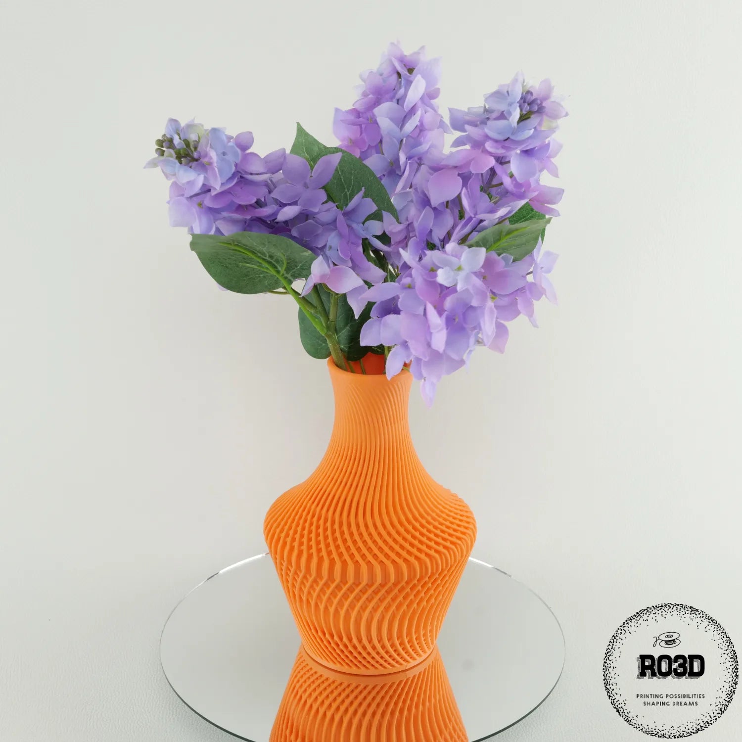 Vaza Lucid - Vază Decorativă 3D Geometric Modern, vedere de ansamblu cu transparență vizuală și suprafețe netede